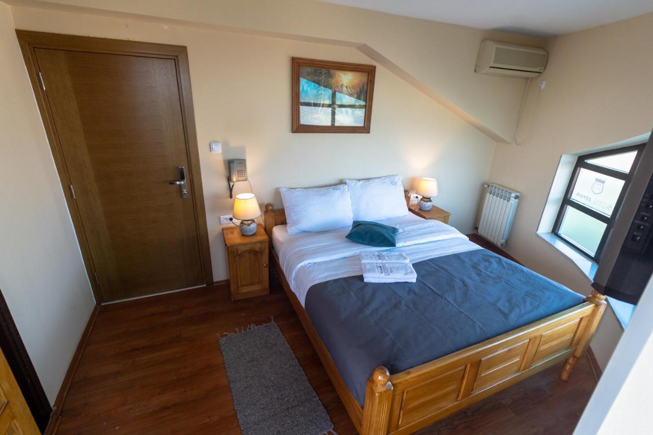 Motel Atos Laktaši エクステリア 写真
