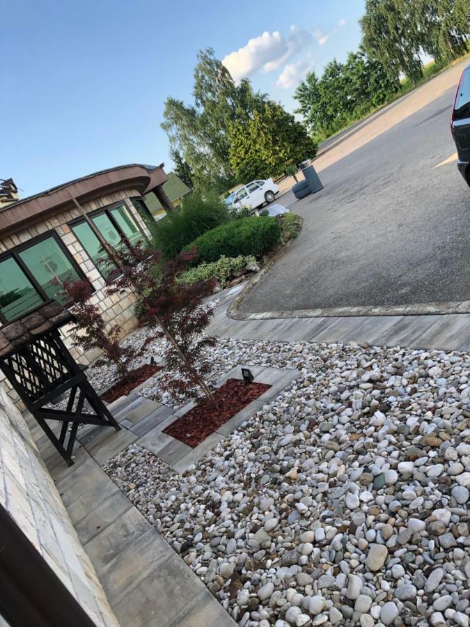 Motel Atos Laktaši エクステリア 写真